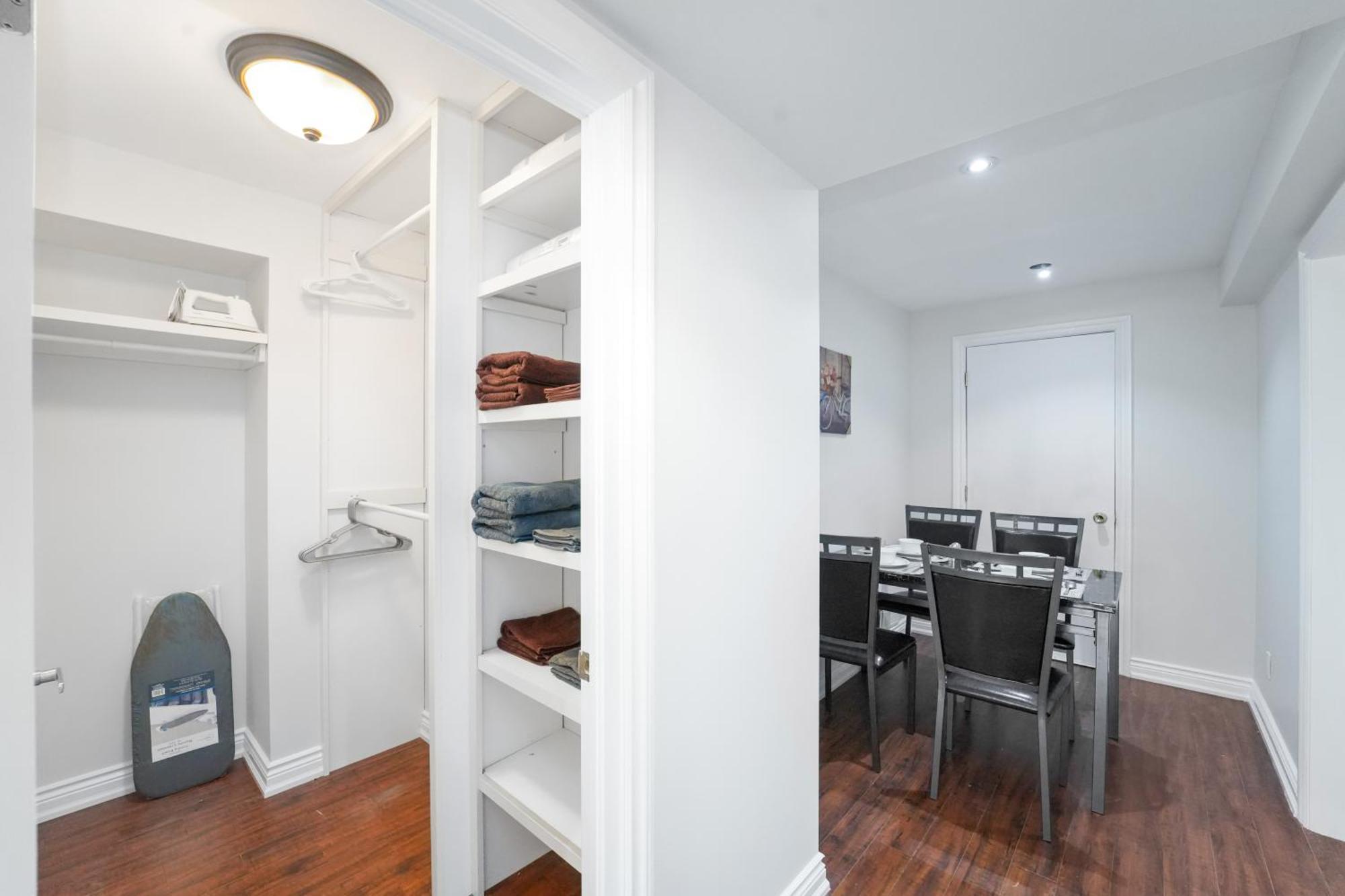 Cozy Lovely Ravine Facing Suite. Μισισάουγκα Εξωτερικό φωτογραφία