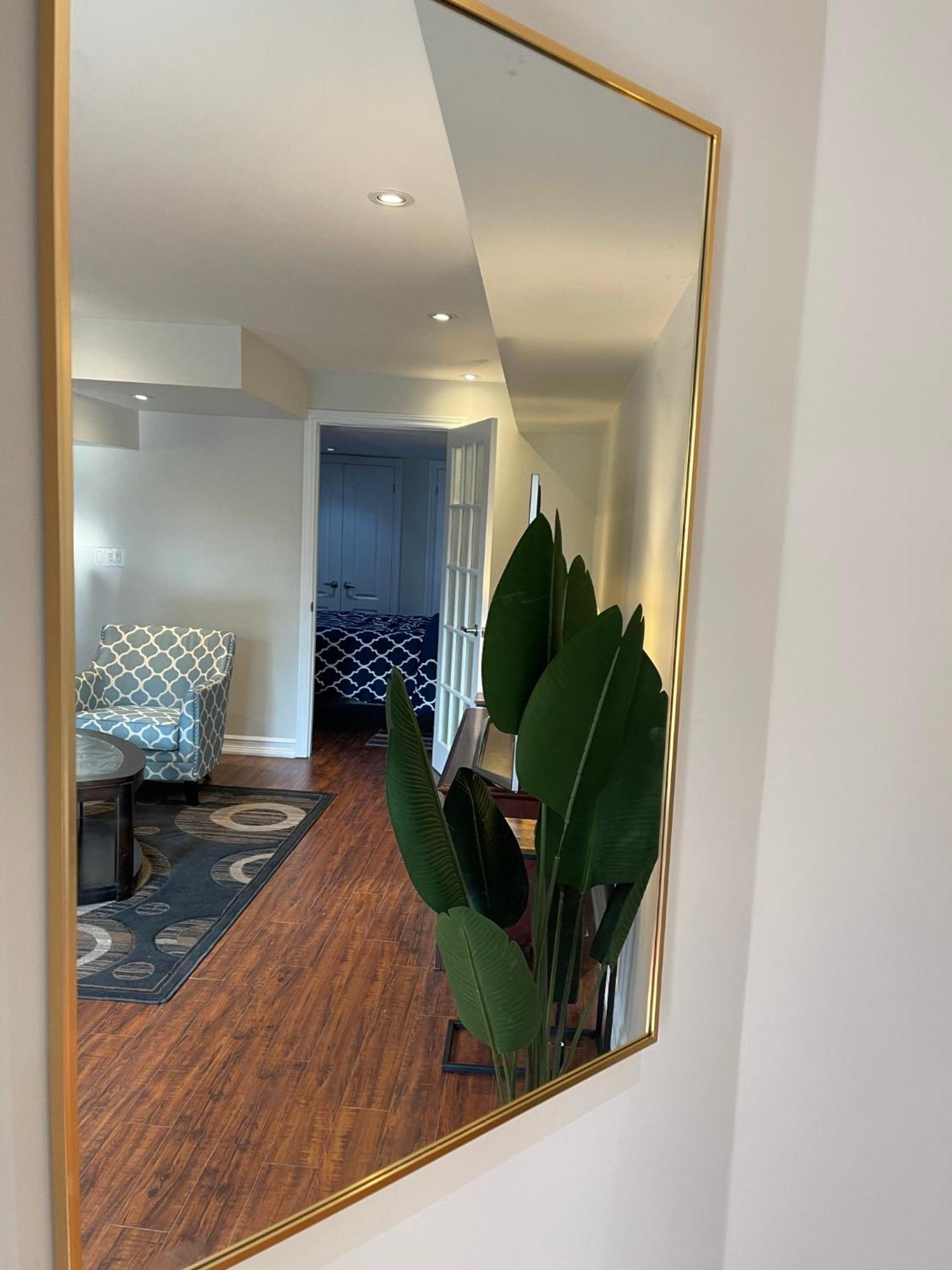 Cozy Lovely Ravine Facing Suite. Μισισάουγκα Εξωτερικό φωτογραφία